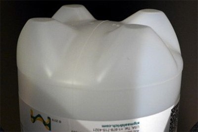 Pressure-stable: HDPE-bottle with special base  