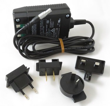 Mains charger for use with MAS-100 NT&#174;, with Lemo plug